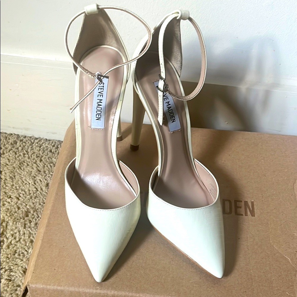 Steve Madden Cream Stiletto Heels Elegant Design